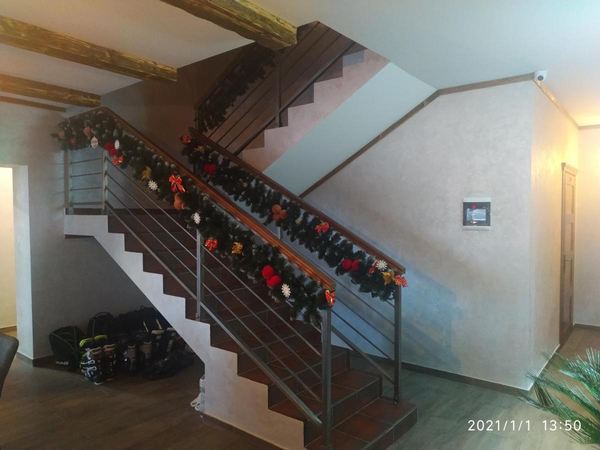 Hotel Князів Двір Bukovel Esterno foto