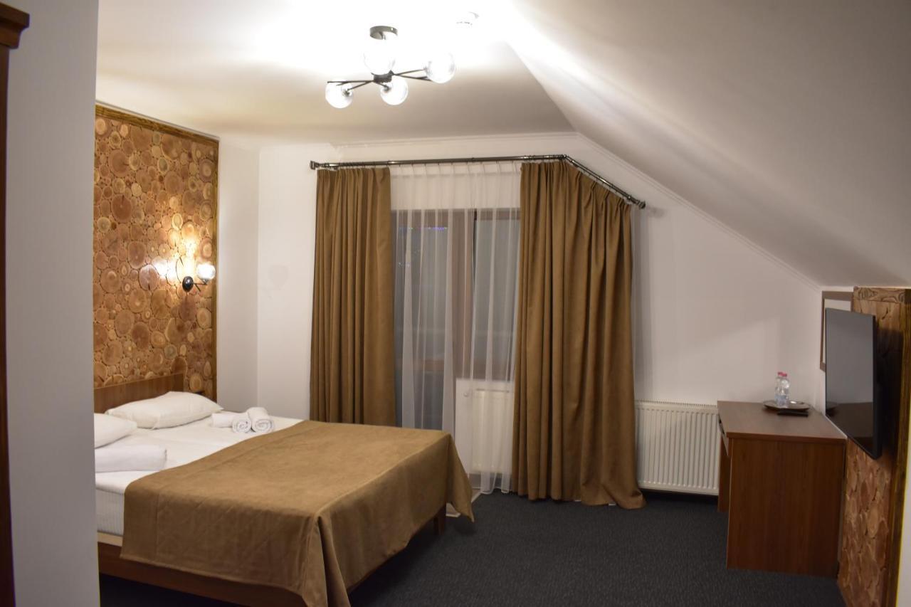Hotel Князів Двір Bukovel Esterno foto