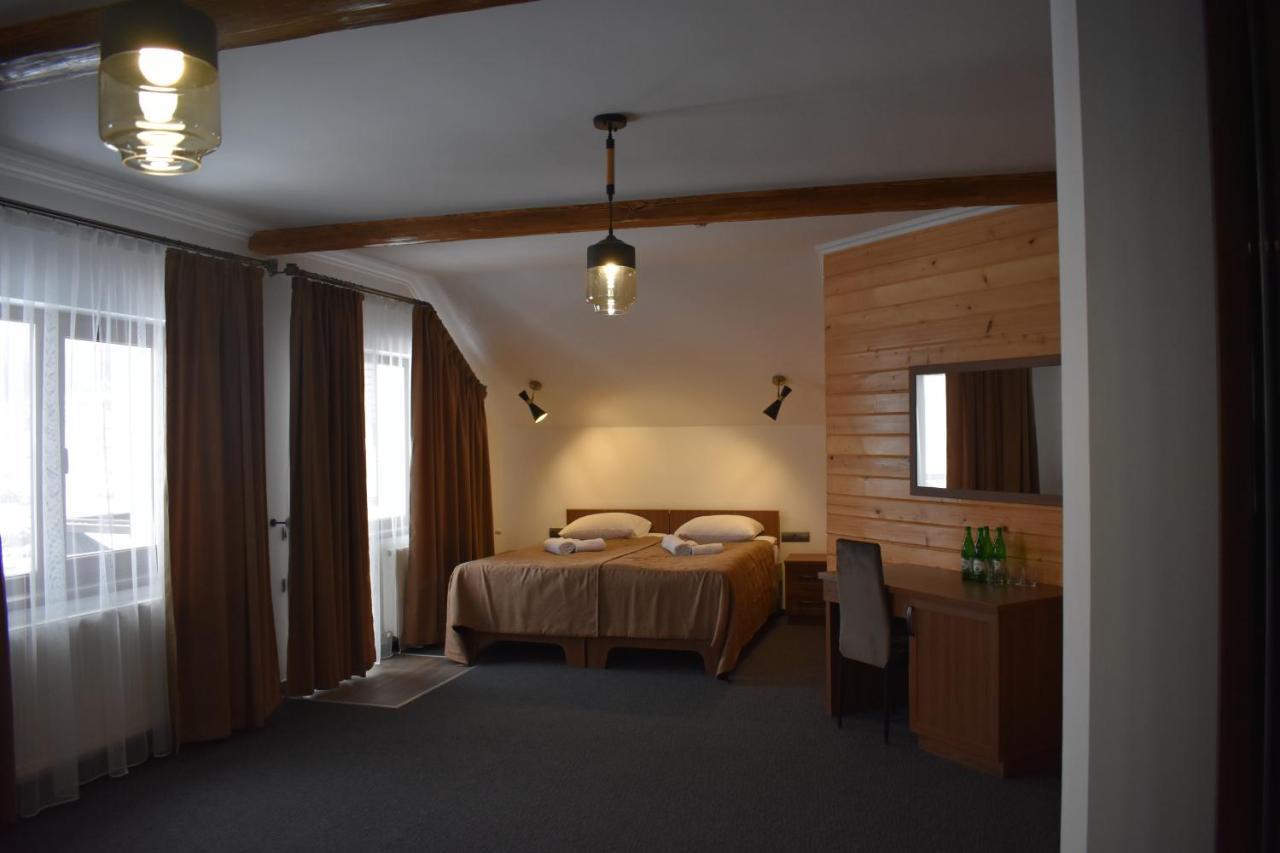 Hotel Князів Двір Bukovel Esterno foto