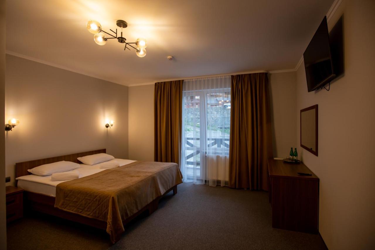 Hotel Князів Двір Bukovel Esterno foto