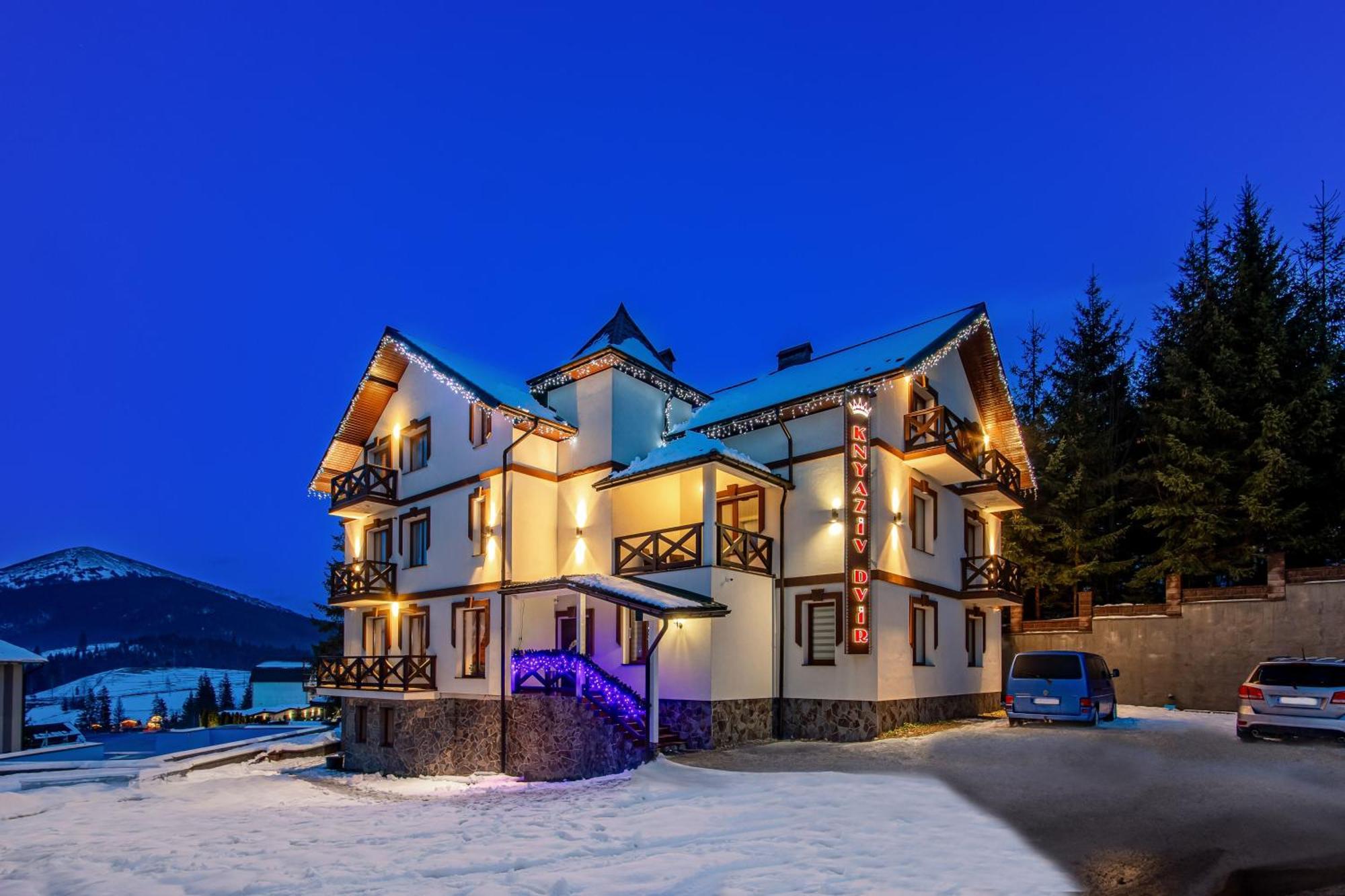 Hotel Князів Двір Bukovel Esterno foto