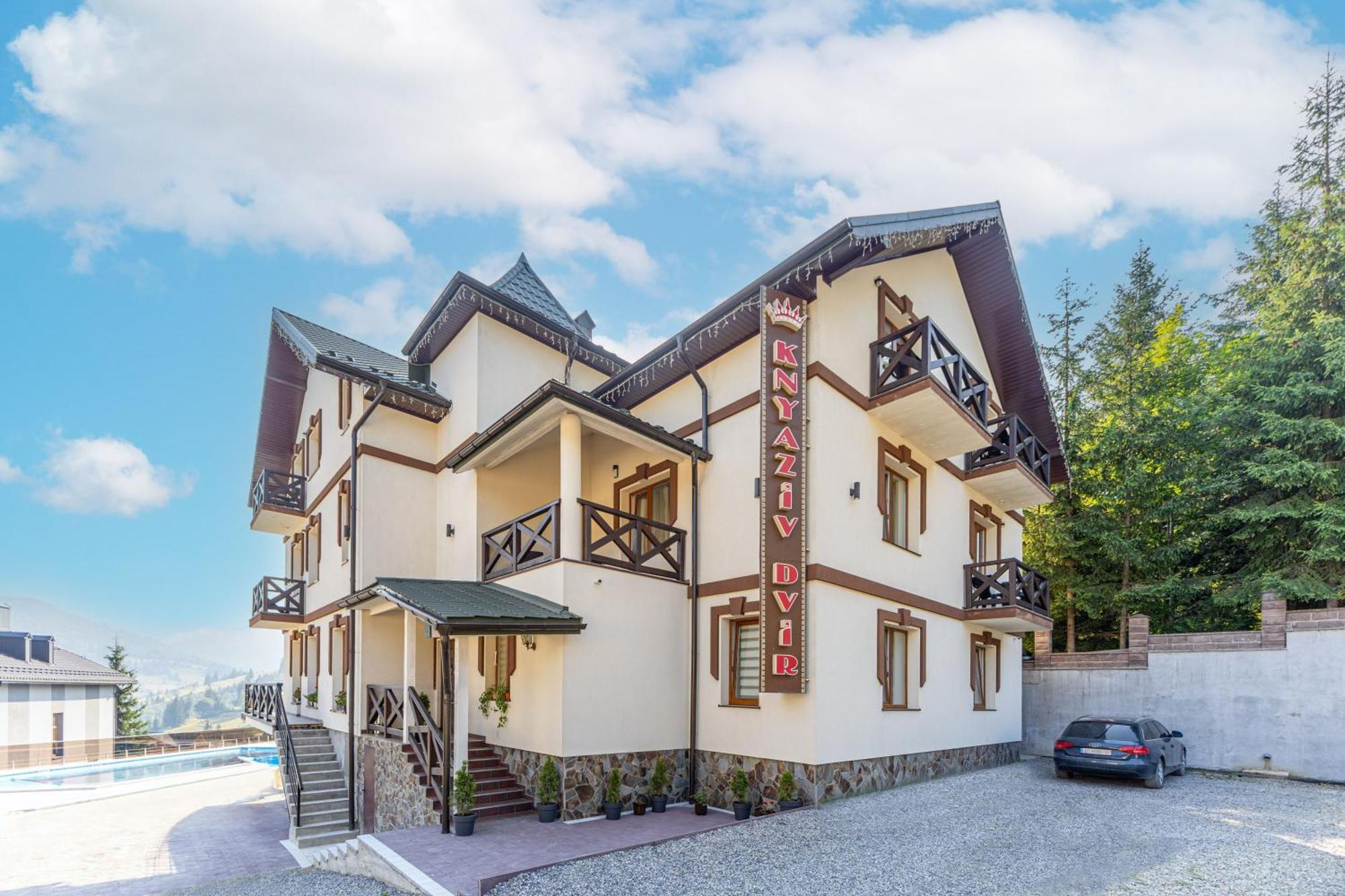 Hotel Князів Двір Bukovel Esterno foto